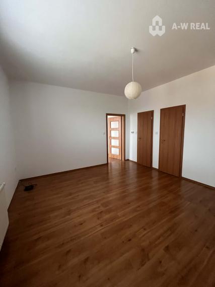 ☎️ 0918/197 701 Na predaj 3 izbový byt s vlastným plynovým kúrením a s vlastným parkovaním na ulici Záhradníckej v Dunajskej Strede