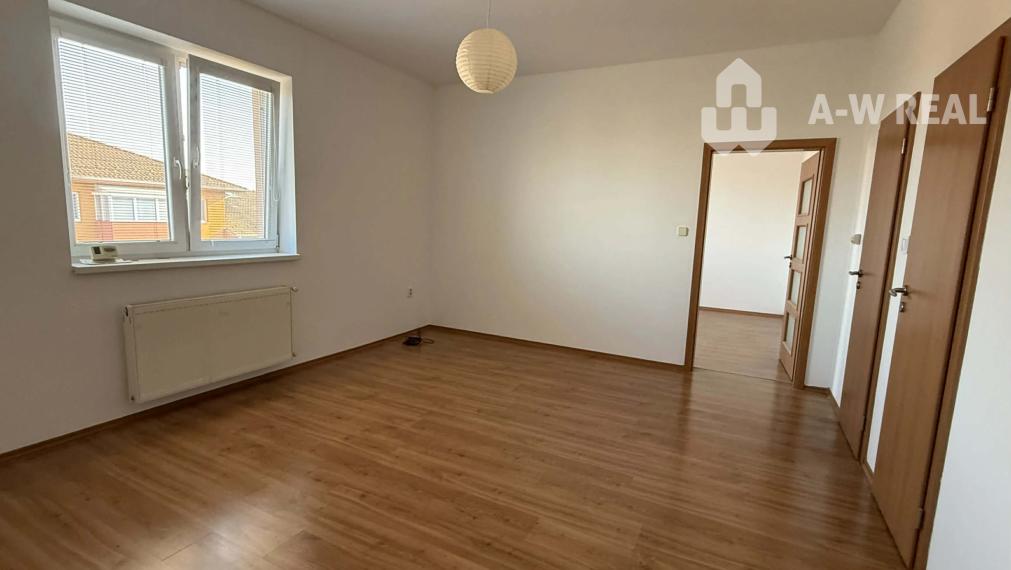 ☎️ 0918/197 701 Na predaj 3 izbový byt s vlastným plynovým kúrením a s vlastným parkovaním na ulici Záhradníckej v Dunajskej Strede