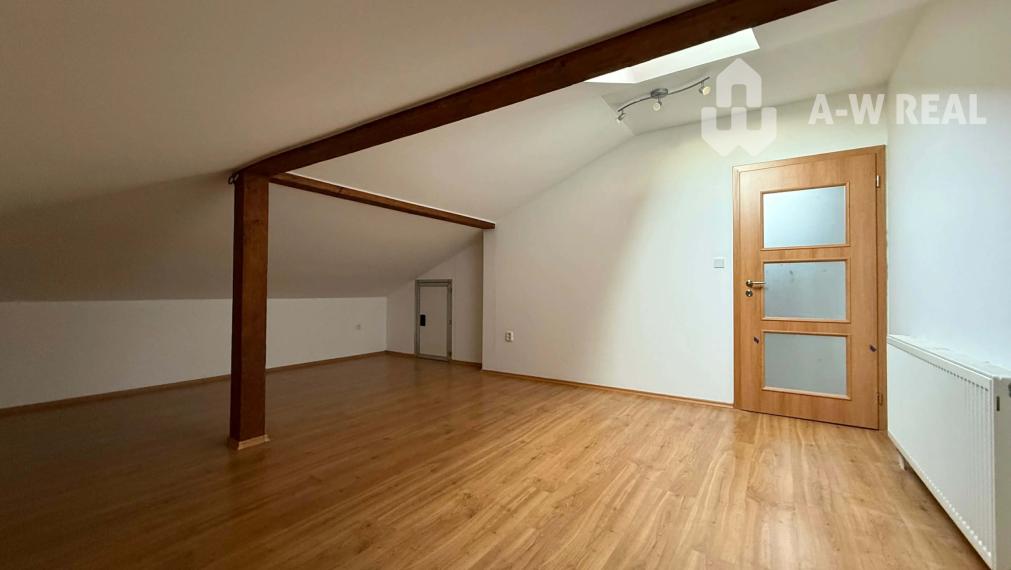 ☎️ 0918/197 701 Na predaj 3 izbový byt s vlastným plynovým kúrením a s vlastným parkovaním na ulici Záhradníckej v Dunajskej Strede