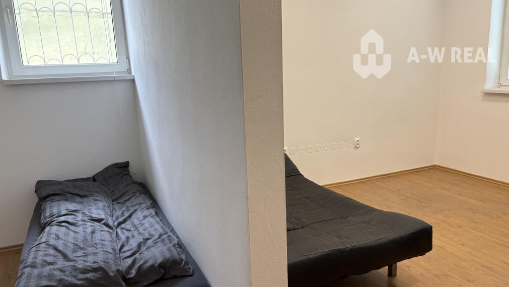 TOP PONUKA: Strategický priemyselný areál v Orechovej Potôni – Priame napojenie na R7 a železnicu - CENA NA VYŽIADANIE v RK