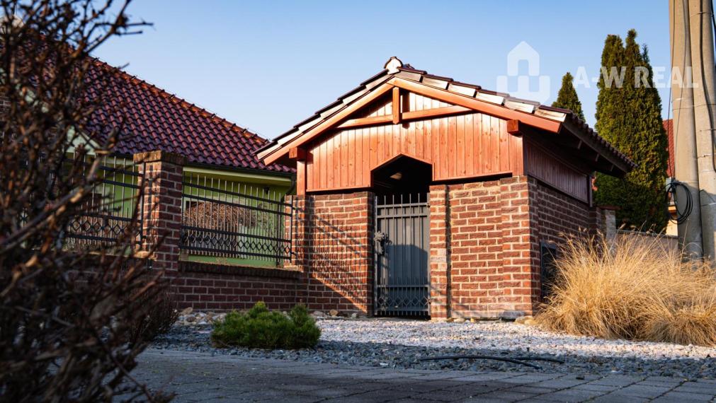 Úžasný veľkometrážny 7-izbový rodinný dom v obci Dolný Bar