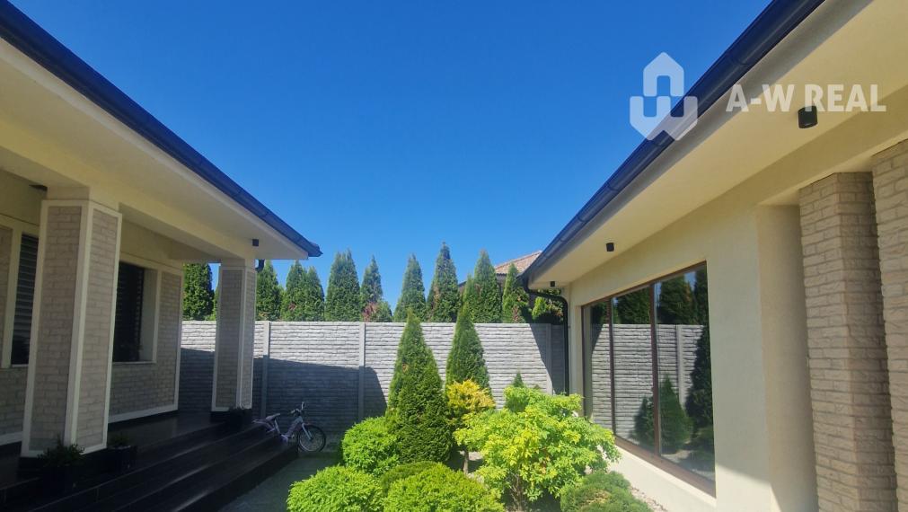 ☎️0917656551📞Výnimočný, luxusný, kompletne zariadený 4-i rodinný dom, krásnym veľkorysým pozemkom + vedľajšia budova: letná kuchyňa s krytou terasou v obci Vydrany