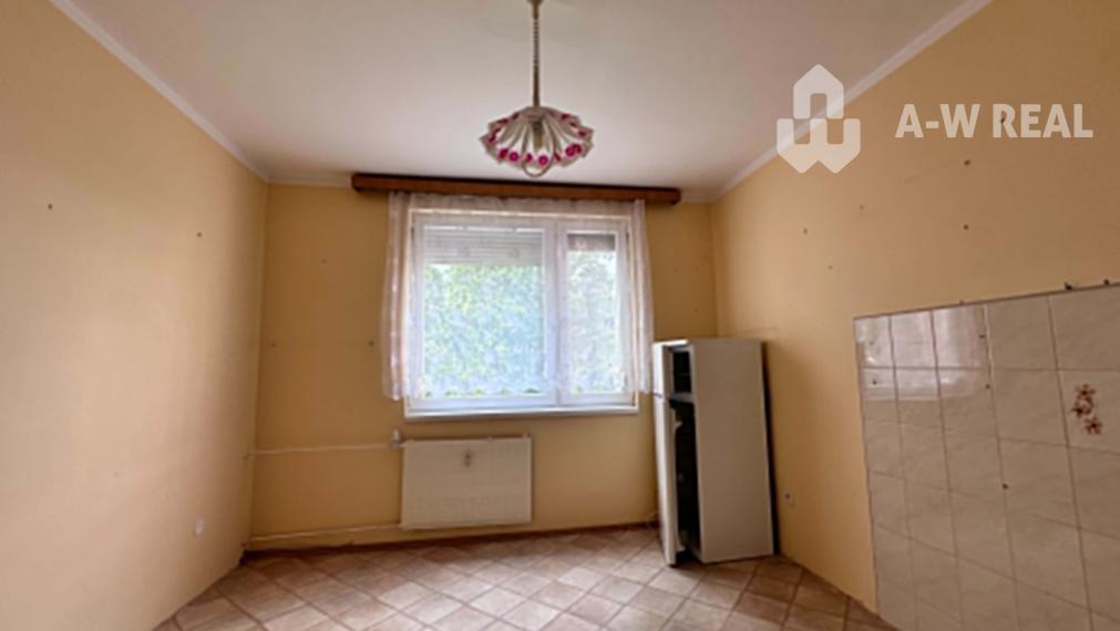 ☎️ 0918/197 701 NOVÁ CENA !!!!  108000,- EUR  NA PREDAJ EXKLUZÍVNE  : 1 izbový byt s loggiou  ( 38,40 m2 ) na Neratovickom námestí  - Dunajská Streda