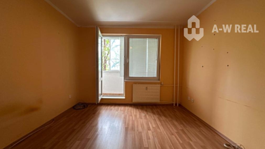 ☎️ 0918/197 701 NOVÁ CENA !!!!  108000,- EUR  NA PREDAJ EXKLUZÍVNE  : 1 izbový byt s loggiou  ( 38,40 m2 ) na Neratovickom námestí  - Dunajská Streda