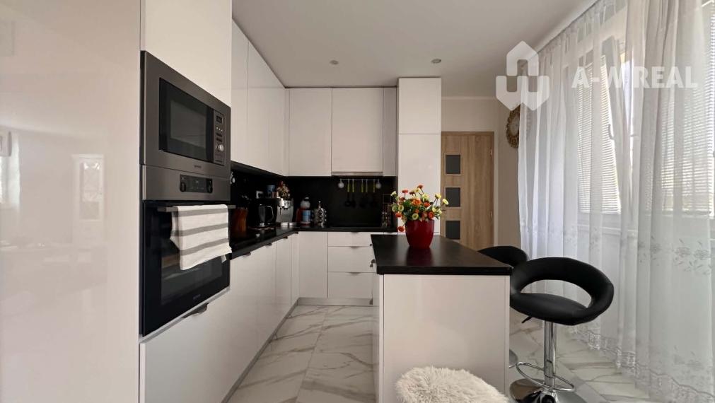 ☎️ 0918/197 701  🏡 Luxusný 7-izbový dom vo Veľkom Mederi – Bývanie bez investícií či skvelý biznia