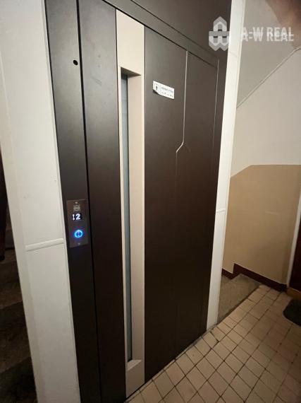 ☎️0918197701  Na prenájom 1 izbový byt v centre mesta Dunajská Streda na Vámbéryho Námestí