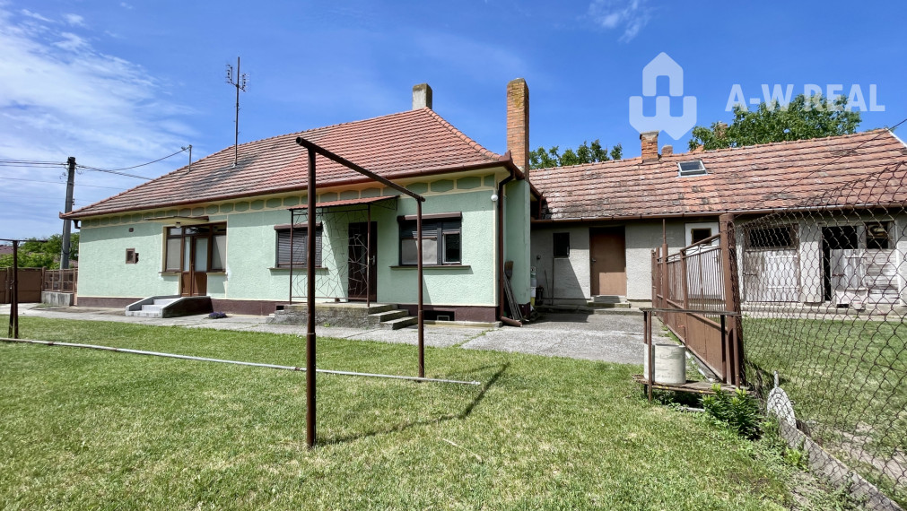 A-W REAL | RODINNÝ DOM NA PREDAJ V TICHEL ČASTI OBCE MALÉ DVORNÍKY