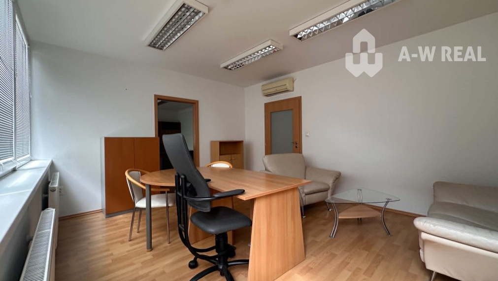 ☎️0918197701 Na prenájom kancelárie s terasou v centre mesta DS - 42,38 m2
