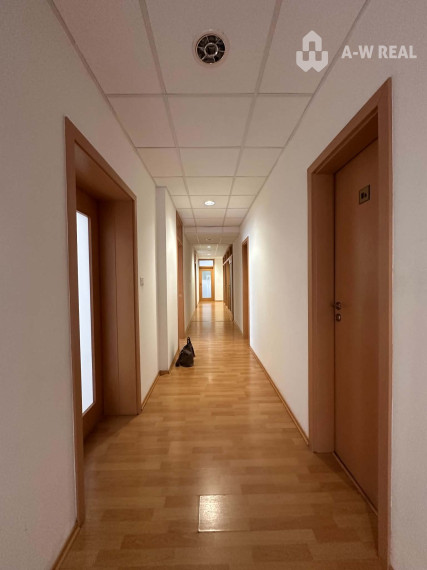 ☎️0918197701 Na prenájom kancelárie s terasou v centre mesta DS - 42,38 m2