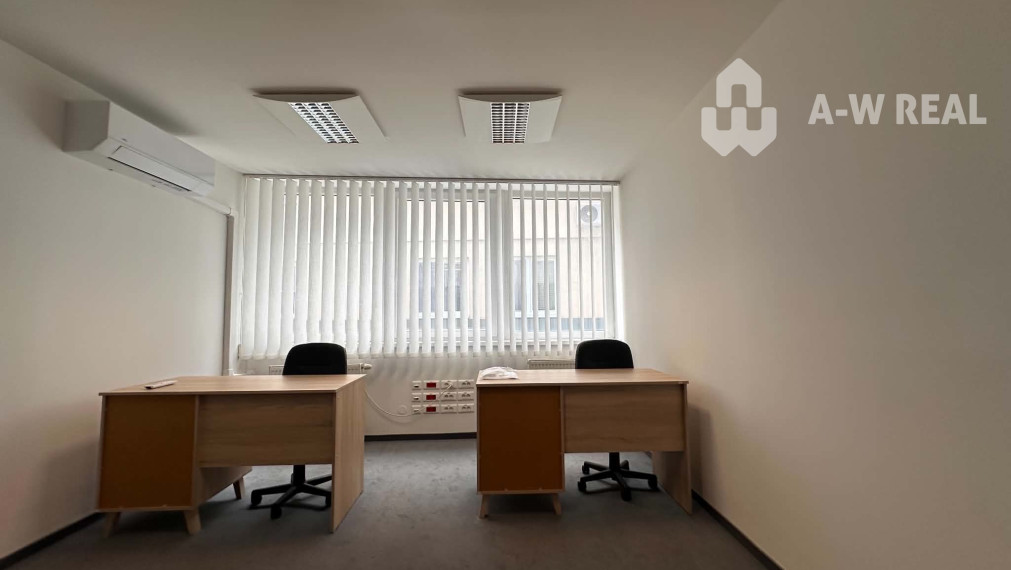 ☎️0918197701 Na prenájom samostatná kancelária v centre Dunajskej Stredy  - 15,16 m2