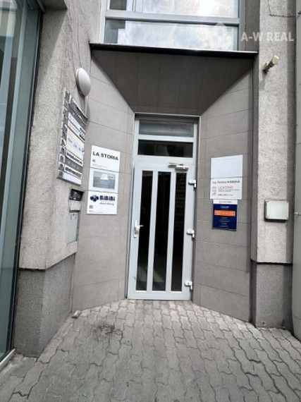 ☎️0918197701 Na prenájom samostatná kancelária v centre Dunajskej Stredy  - 15,16 m2