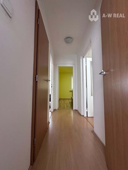 ☎️ 0918/197 701   NA PREDAJ 4 izbový byt v centre mesta v Top lokalite - Radničné námestie - Dunajská Streda