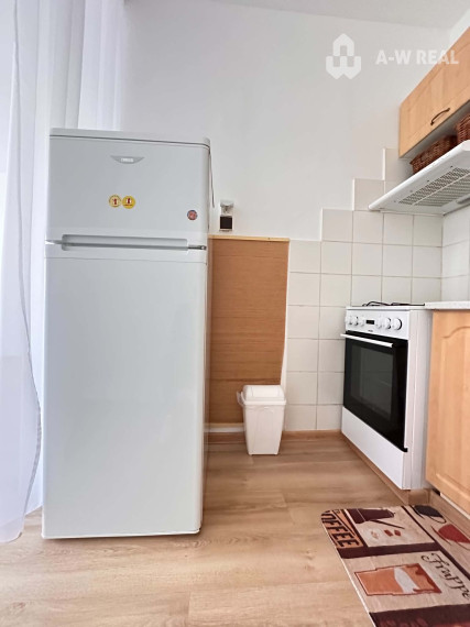 ☎️0918197701 Na prenájom priestranný a čiastočne  zariadený 1 izbový byt   vo východnej časti mesta  - Námestie Priateľstva -Dunajská  Streda