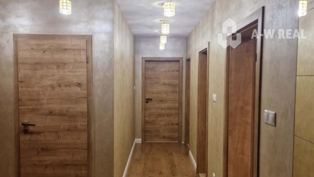 ☎️0918197701    Luxusný 4-izbový rodinný dom s letnou kuchyňou a nádhernou záhradou – Vydrany