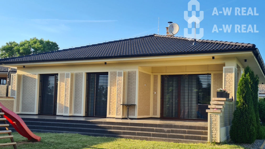 ☎️0918197701    Luxusný 4-izbový rodinný dom s letnou kuchyňou a nádhernou záhradou – Vydrany