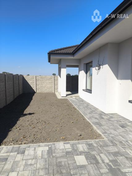 Moderný 4-izbový rodinný dom (dvojdom) v obci Vrakúň