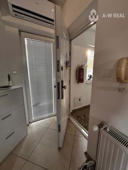 ☎️0918197701  Na predaj priestranný, skvele dispozične riešený 3-izbový byt  s klimatizáciou a s balkónom v pokojnej lokalite v  obci Vrakúň