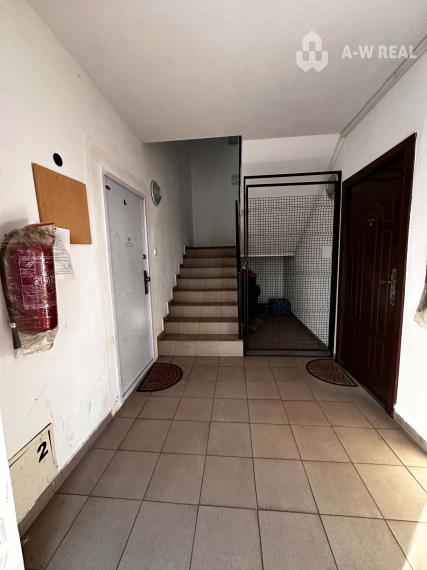 ☎️0918197701  Na predaj priestranný, skvele dispozične riešený 3-izbový byt  s klimatizáciou a s balkónom v pokojnej lokalite v  obci Vrakúň
