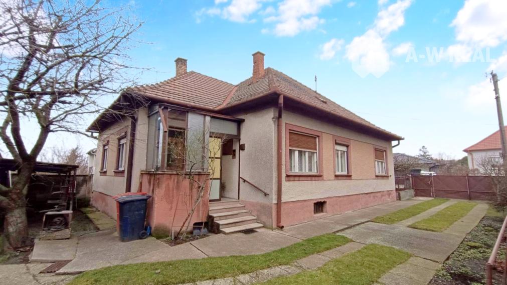 EXKLUZÍVNE LEN U NÁS - 4-izbový rodinný dom - Orechová Potôň