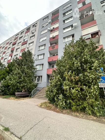 ☎️ 0918197701 🏆 PREMIUM PONUKA: Slnečný  3-izbový byt s balkónom a 2 parkovacími miestami v Dunajskej Strede