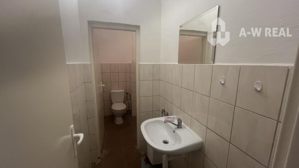 Na prenájom obchodný priestor/sklad v obci Povoda