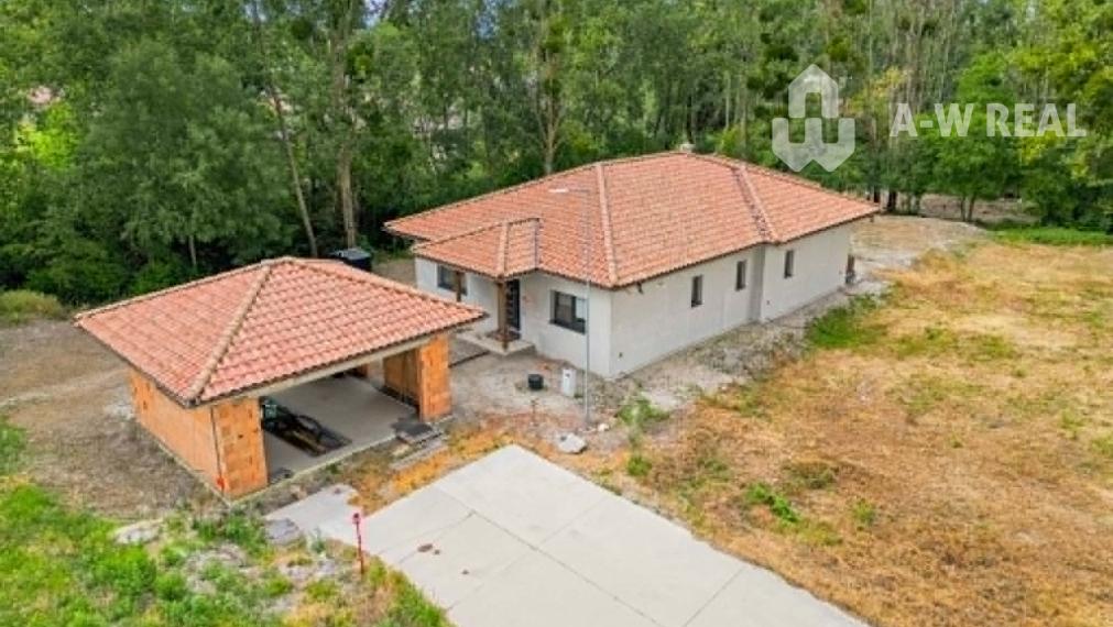 ☎️ 0918197701 🌲 Život priamo pri lese a vode: Moderná novostavba v Klátovskej riviére s vizualizáciou