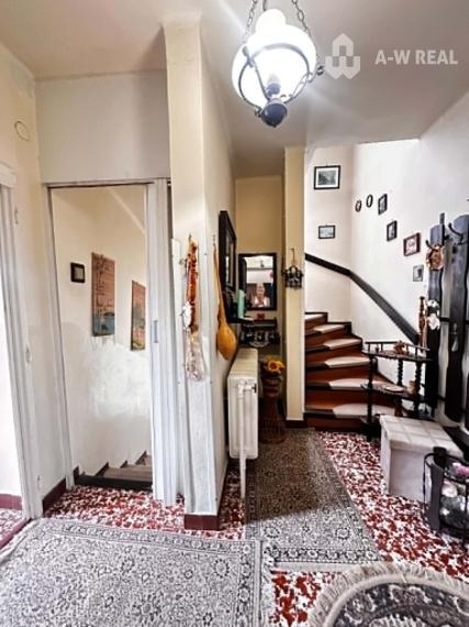 ☎️ 0918197701  Bývanie bez kompromisov v Kútnikoch: Veľkorysý rodinný dom s oázou pokoja, garážou a obrovským potenciálom