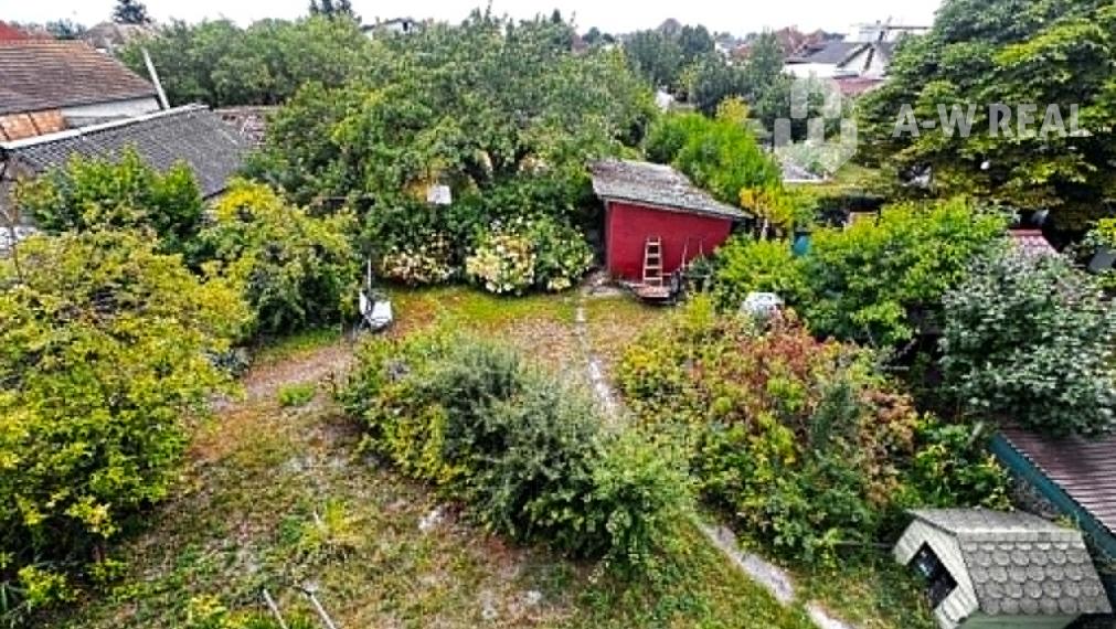 ☎️ 0918197701  Bývanie bez kompromisov v Kútnikoch: Veľkorysý rodinný dom s oázou pokoja, garážou a obrovským potenciálom