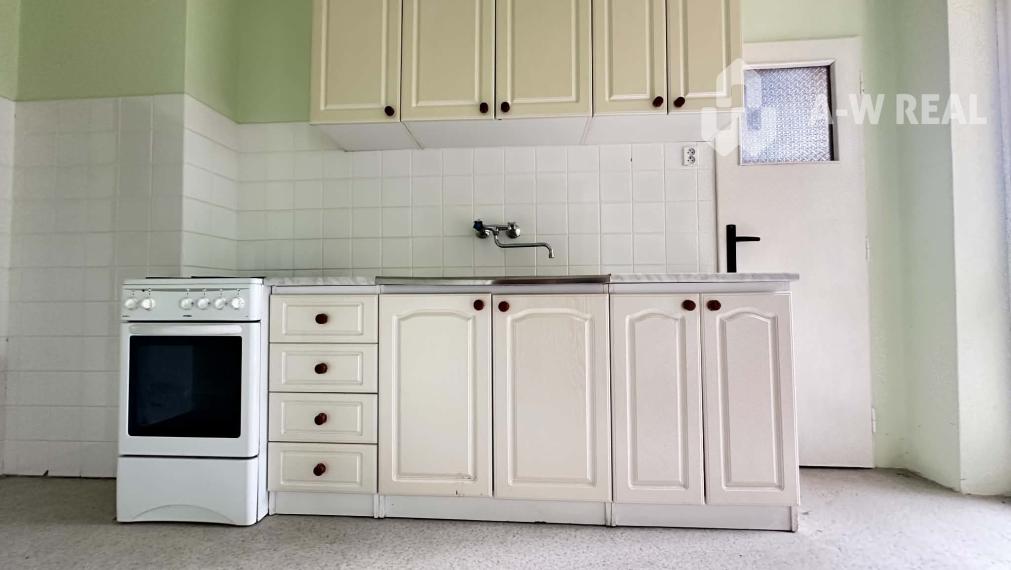 Prerobte si bývanie podľa vlastných predstáv! Veľký 3i byt (80 m²) s loggiou na sídlisku Západ