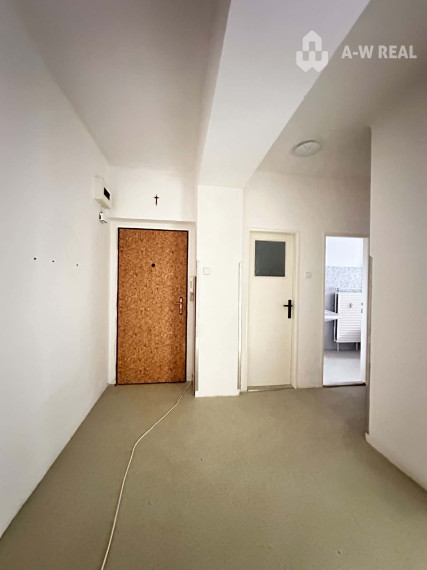 Prerobte si bývanie podľa vlastných predstáv! Veľký 3i byt (80 m²) s loggiou na sídlisku Západ