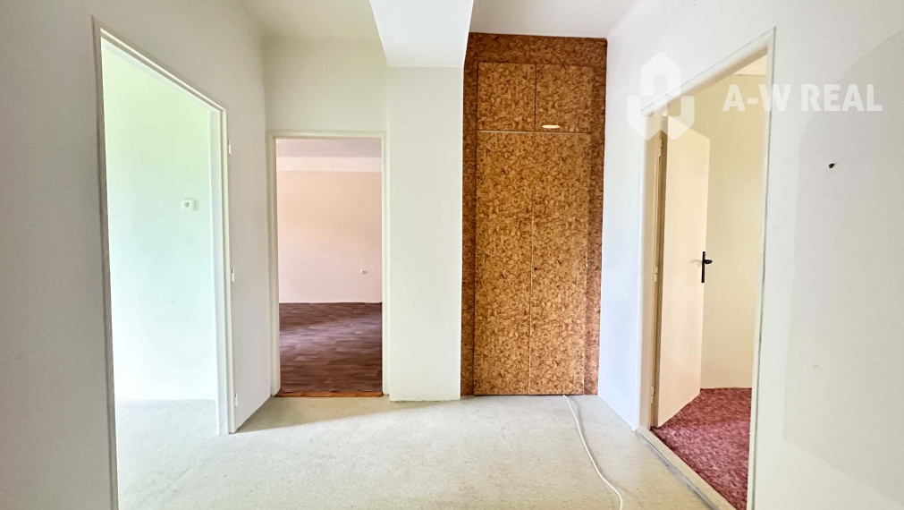 Prerobte si bývanie podľa vlastných predstáv! Veľký 3i byt (80 m²) s loggiou na sídlisku Západ