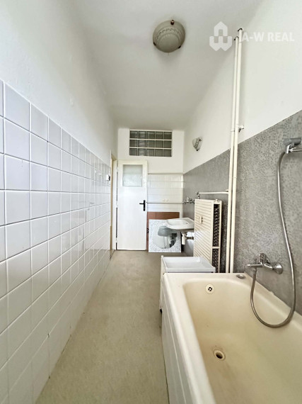Prerobte si bývanie podľa vlastných predstáv! Veľký 3i byt (80 m²) s loggiou na sídlisku Západ