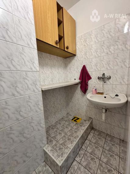 ☎️0918197701 NA PREDAJ   Multifunkčný obchodný priestor (350 m²) na frekventovanej ulici vo Veľkom Mederi