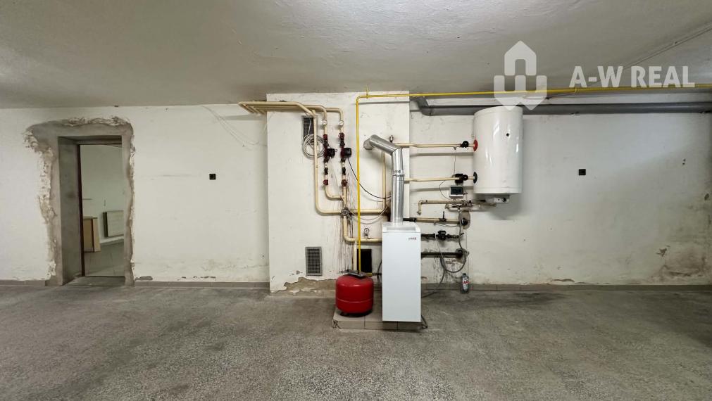 ☎️0918197701 NA PREDAJ   Multifunkčný obchodný priestor (350 m²) na frekventovanej ulici vo Veľkom Mederi