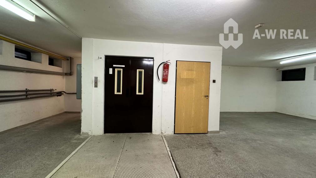 ☎️0918197701 NA PREDAJ   Multifunkčný obchodný priestor (350 m²) na frekventovanej ulici vo Veľkom Mederi