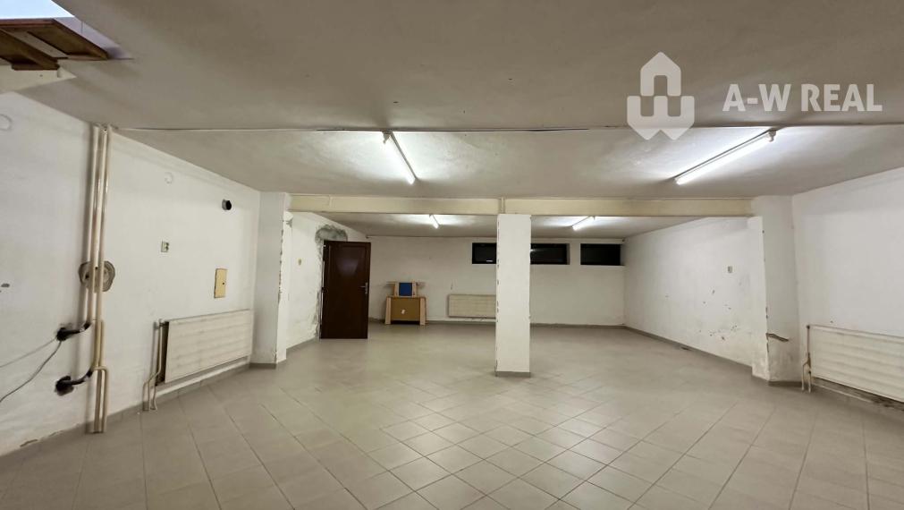 ☎️0918197701  NA PRENÁJOM   Multifunkčný obchodný priestor (350 m²) na frekventovanej ulici vo Veľkom Mederi