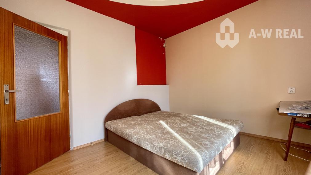Rodinný dom s garážou a veľkým potenciálom v obci Padáň