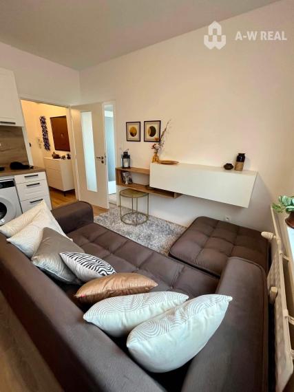 ☎️0918197701 Slnečný a kompletne zariadený 2-izbový byt s balkónom aj s výťahom v Dunajskej Strede