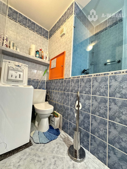 ☎️ 0918197701 Na predaj priestranný, svetlý  a kompletne zariadený 3-izbový byt s loggiou aj s klimatizáciou  vo Veľkom Mederi / ul. Komárňanská
