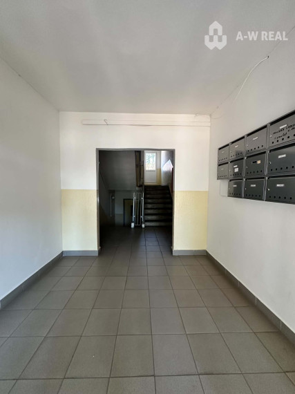 ☎️ 0918197701 Na predaj priestranný, svetlý  a kompletne zariadený 3-izbový byt s loggiou aj s klimatizáciou  vo Veľkom Mederi / ul. Komárňanská