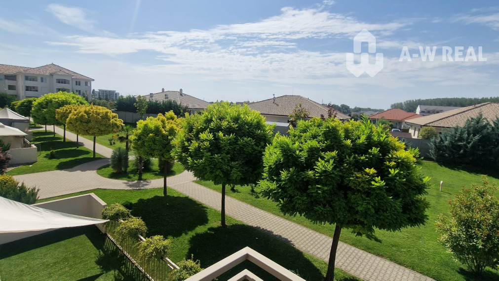 2-IZBOVÝ BYT S VEĽKÝM BALKÓNOM NA PREDAJ