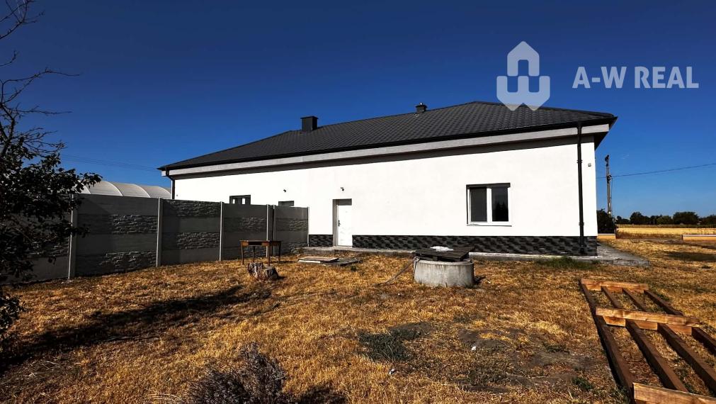 Bývajte ako v dome za cenu bytu! 2i byt s 7-árovým pozemkom v Zemianskej Olči