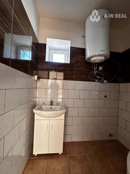 Na predaj 2-izb. byt v dvojdome (110 m²) v štandarde s krbom – Možnosť kúpy celého dvojdomu!   Zemianska Olča