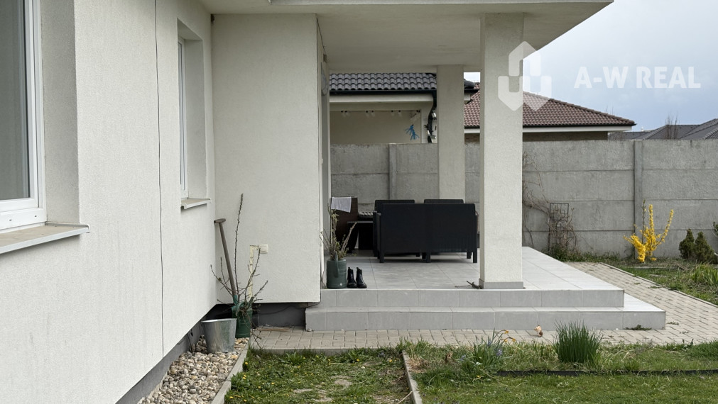 ☎️0917656551📞 Prenájom od 1.9. 2026:  Pekný, moderný 3-izbový rodinný dom v Dunajskej Strede