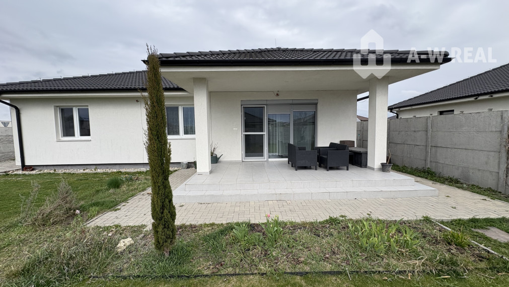 ☎️0917656551📞 Prenájom od 1.9. 2026:  Pekný, moderný 3-izbový rodinný dom v Dunajskej Strede