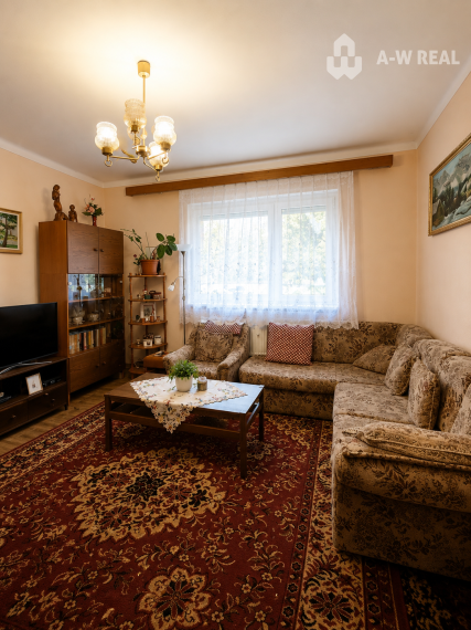 3-IZBOVÝ RODINNÝ DOM V OBCI KVETOSLAVOV
