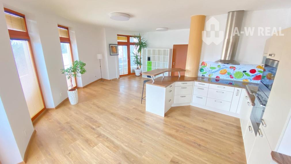 Na prenájom  elegantný 3 izbový byt priamo v centre Dunajskej Stredy v budove DUNA PALÁC