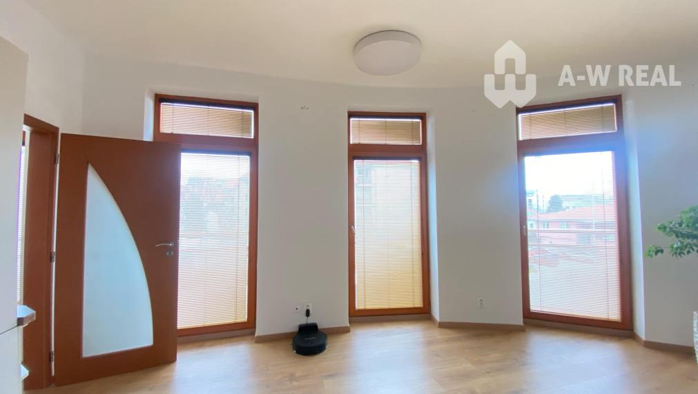 Na prenájom  elegantný 3 izbový byt priamo v centre Dunajskej Stredy v budove DUNA PALÁC