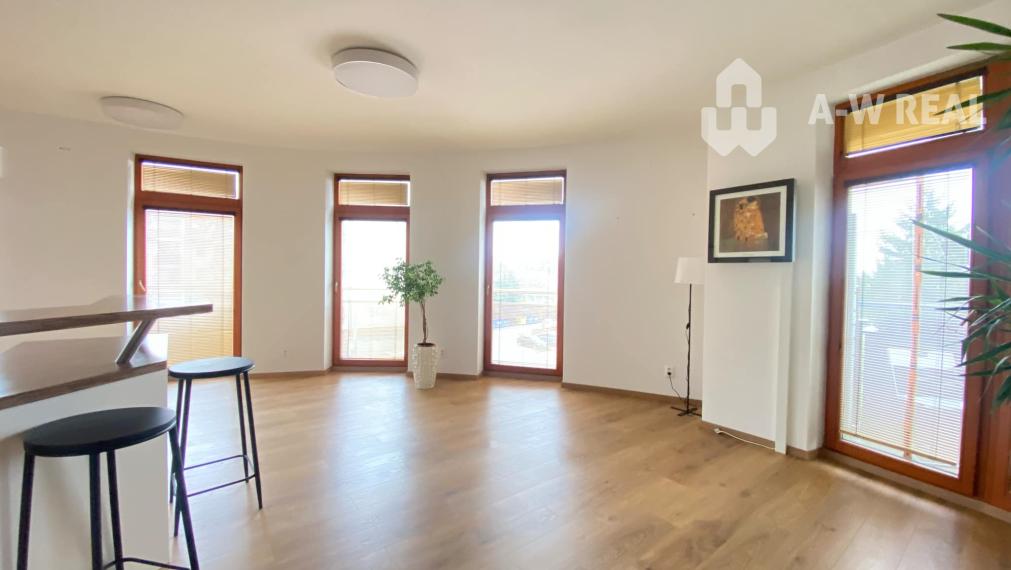 Na prenájom  elegantný 3 izbový byt priamo v centre Dunajskej Stredy v budove DUNA PALÁC