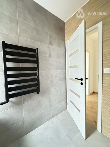 NA PREDAJ  Kompletne zrekonštruovaný 3-izbový tehlový byt s balkónom v Dunajskej Strede